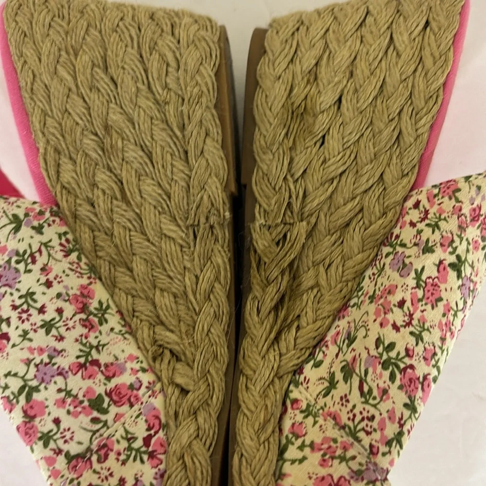 Chaps Pink Floral  Fabric Corala Peep Toe Espadrille Wedge Sandals Size 9B